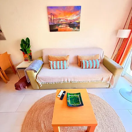 Apartament Charming In Benalbeach