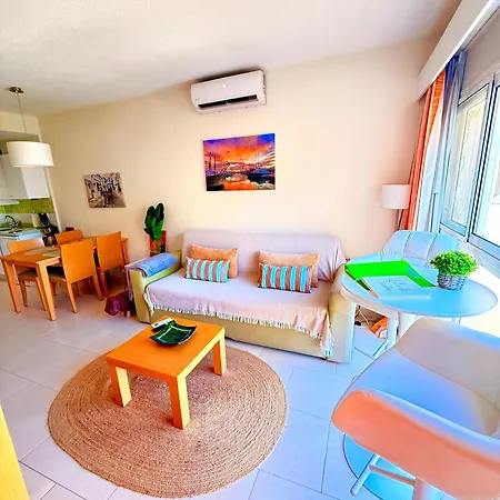 Apartament Charming In Benalbeach