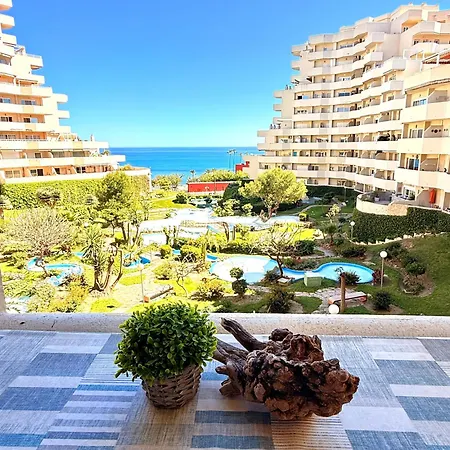 Charming In Benalbeach Benalmádena